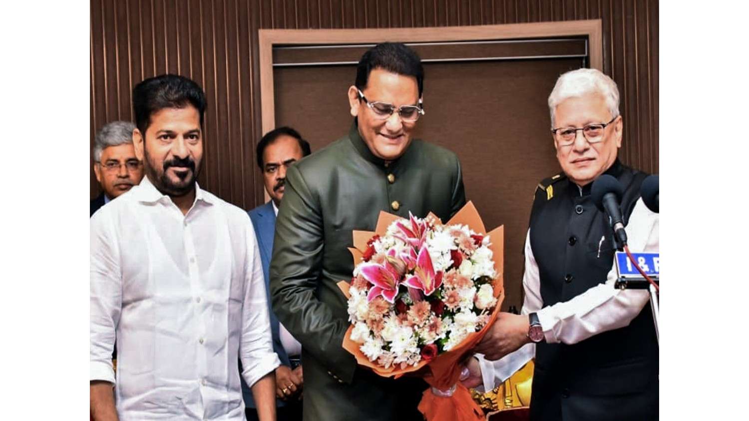 तेलंगाना: कांग्रेस मंत्रिमंडल में मोहम्मद अजहरुद्दीन को  उद्यम, अल्पसंख्यक कल्याण विभाग मिले