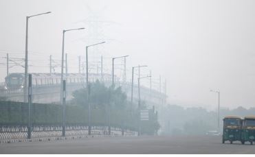 राजधानी दिल्ली में इस मौसम की सबसे खराब वायु गुणवत्ता दर्ज, एक्यूआई 423 पर पहुंचा