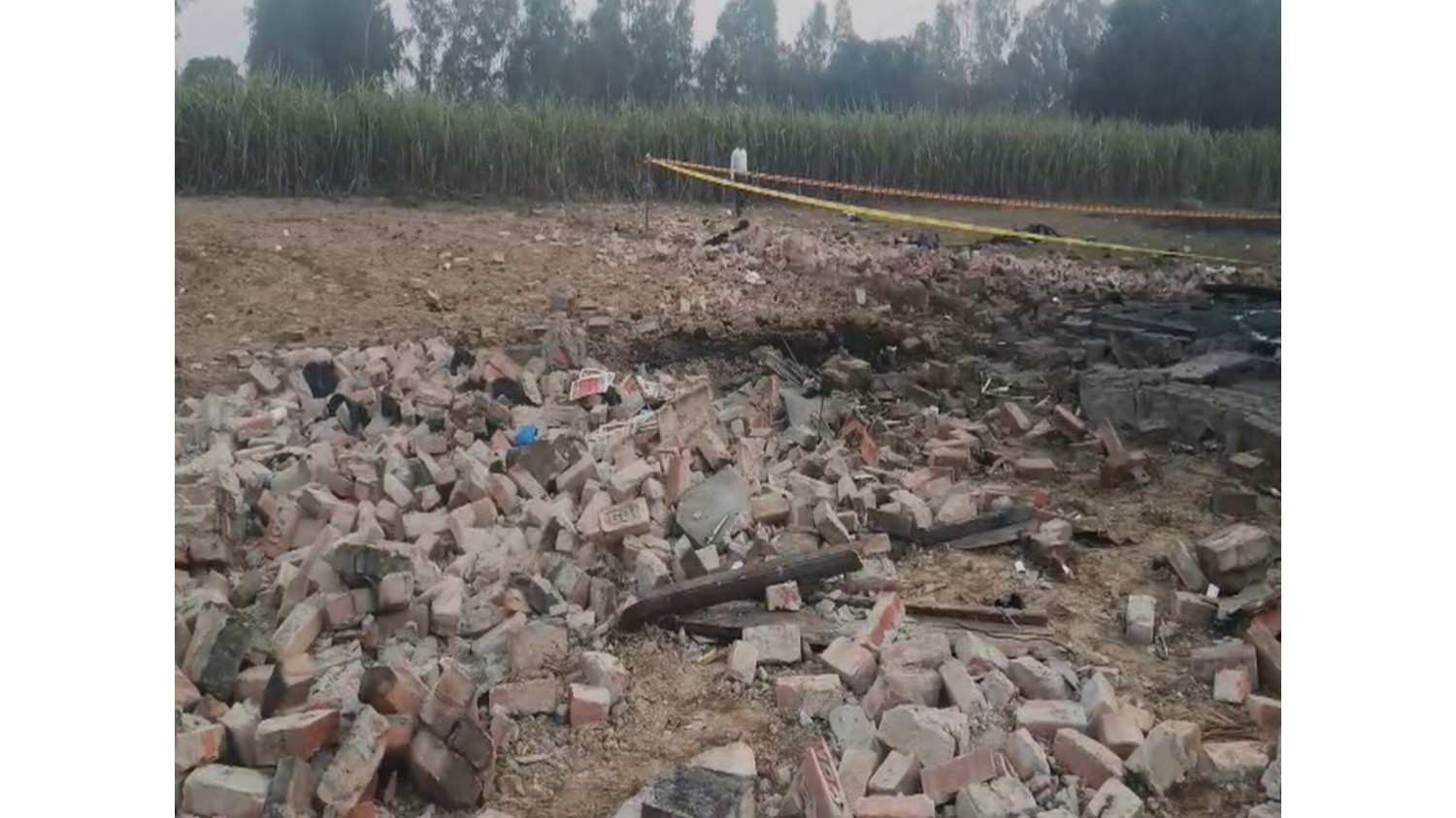 उत्तर प्रदेश: बाराबंकी में पटाखा फैक्ट्री में आग लगने से दो की मौत, चार घायल