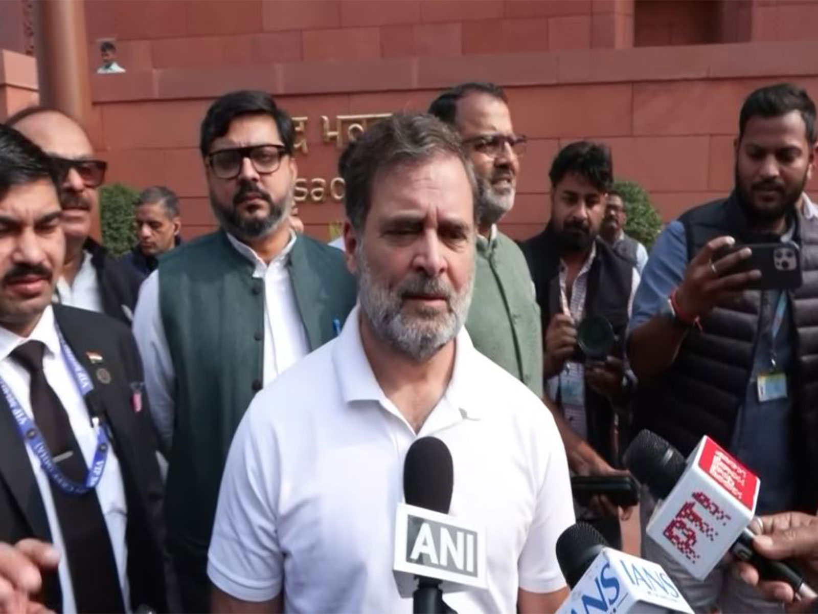 संचार साथी ऐप को लेकर विपक्ष भड़का, राहुल गांधी ने साधी चुप्पी; कहा- 'सदन में बहस में बोलूंगा'