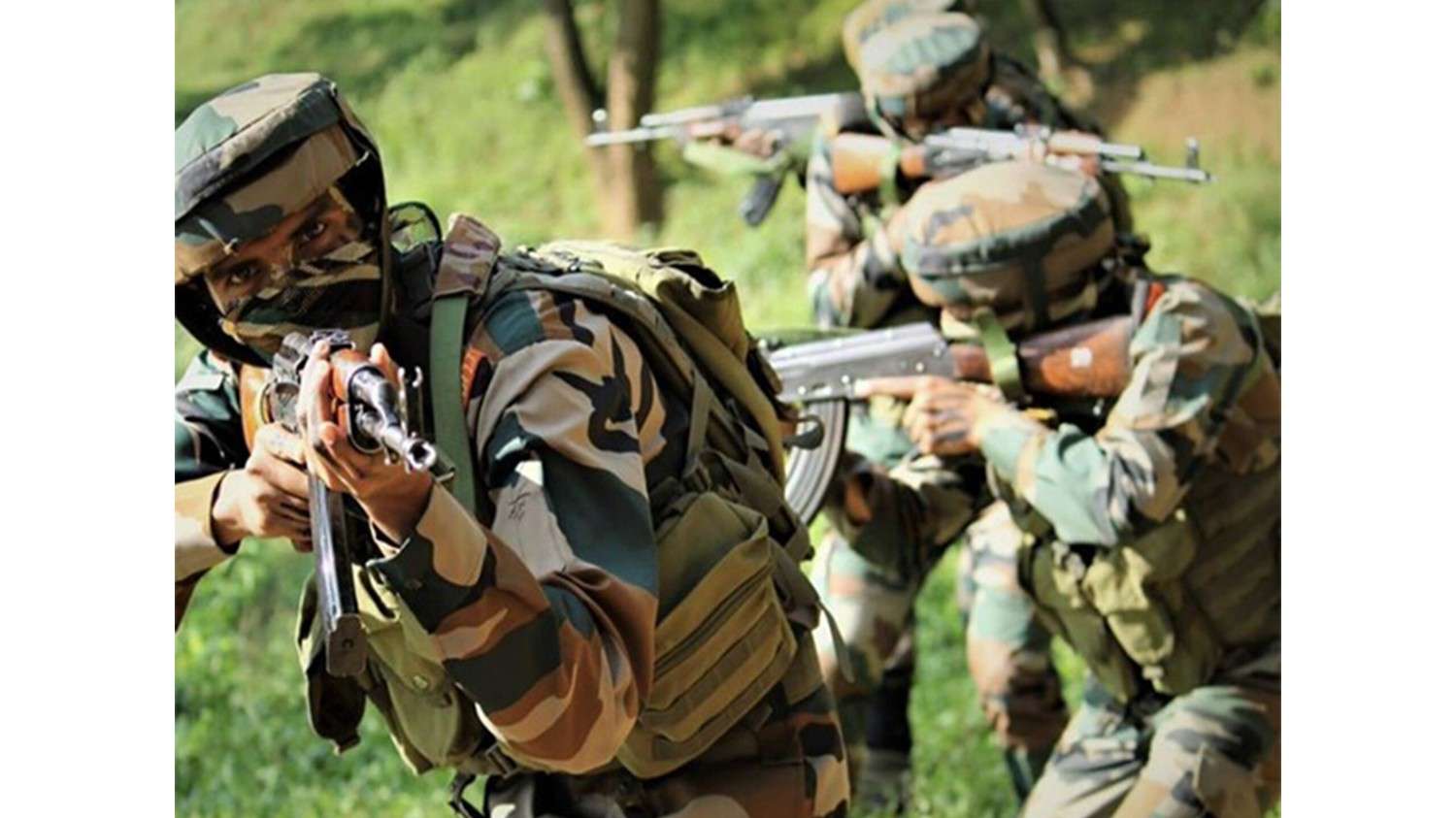 जम्मू-कश्मीर: उधमपुर में सुरक्षा बलों और आतंकवादियों के बीच मुठभेड़ छिड़ी