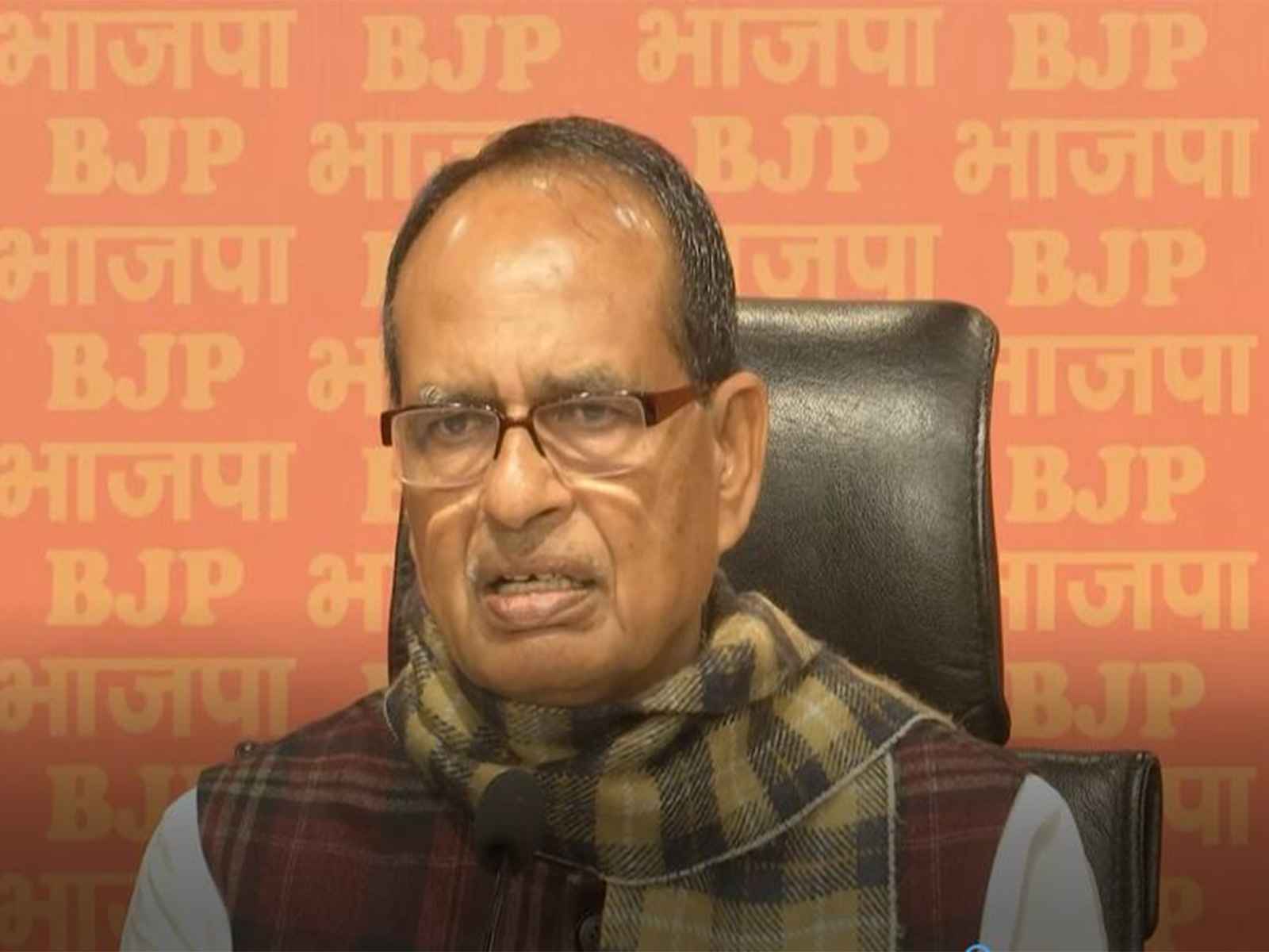 'कांग्रेस ने बापू के आदर्शों की हत्या...', जी-राम-जी विधेयक पर संसद में हंगामा, भड़के शिवराज चौहान