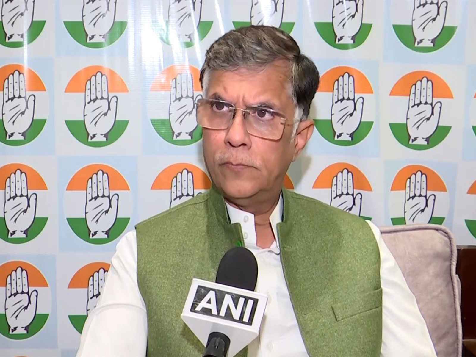 'क्या भारत भी बांग्लादेश बनता जा रहा है', क्रिसमस विवाद और बांग्लादेश हिंसा पर कांग्रेस का तीखा सवाल