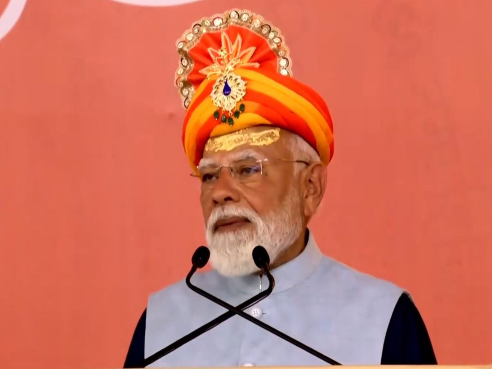 'गजनी से औरंगजेब तक इतिहास में दफन हो गए, सोमनाथ वहीं खड़ा है', पीएम मोदी ने कांग्रेस को भी घेरा