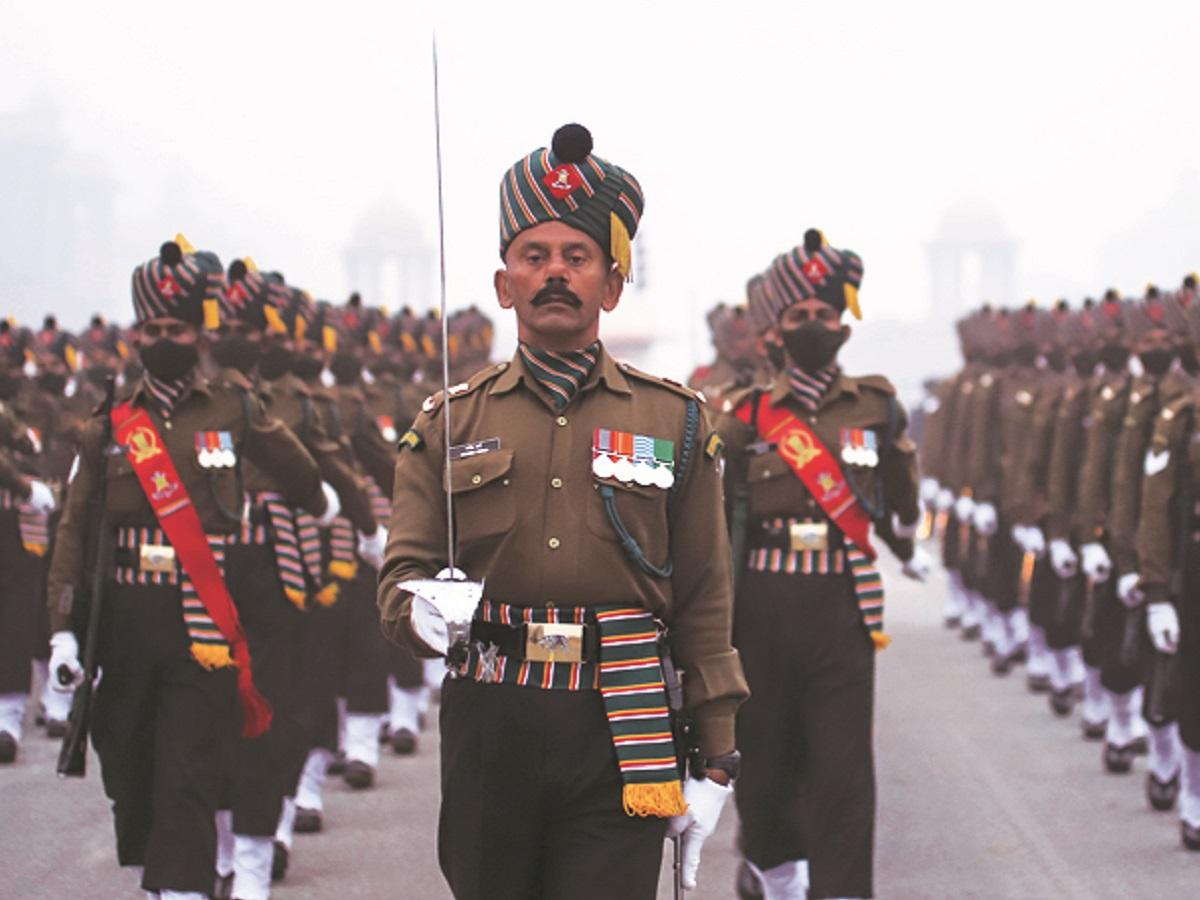 ‘हमारे सैनिक निस्वार्थ सेवा के प्रतीक’: सेना दिवस पर पीएम मोदी और राष्ट्रपति मुर्मू का संदेश