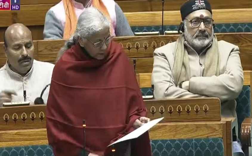 बजट से पहले आर्थिक सर्वे संसद में पेश, भारत की ग्रोथ को लेकर क्या कहती है रिपोर्ट?