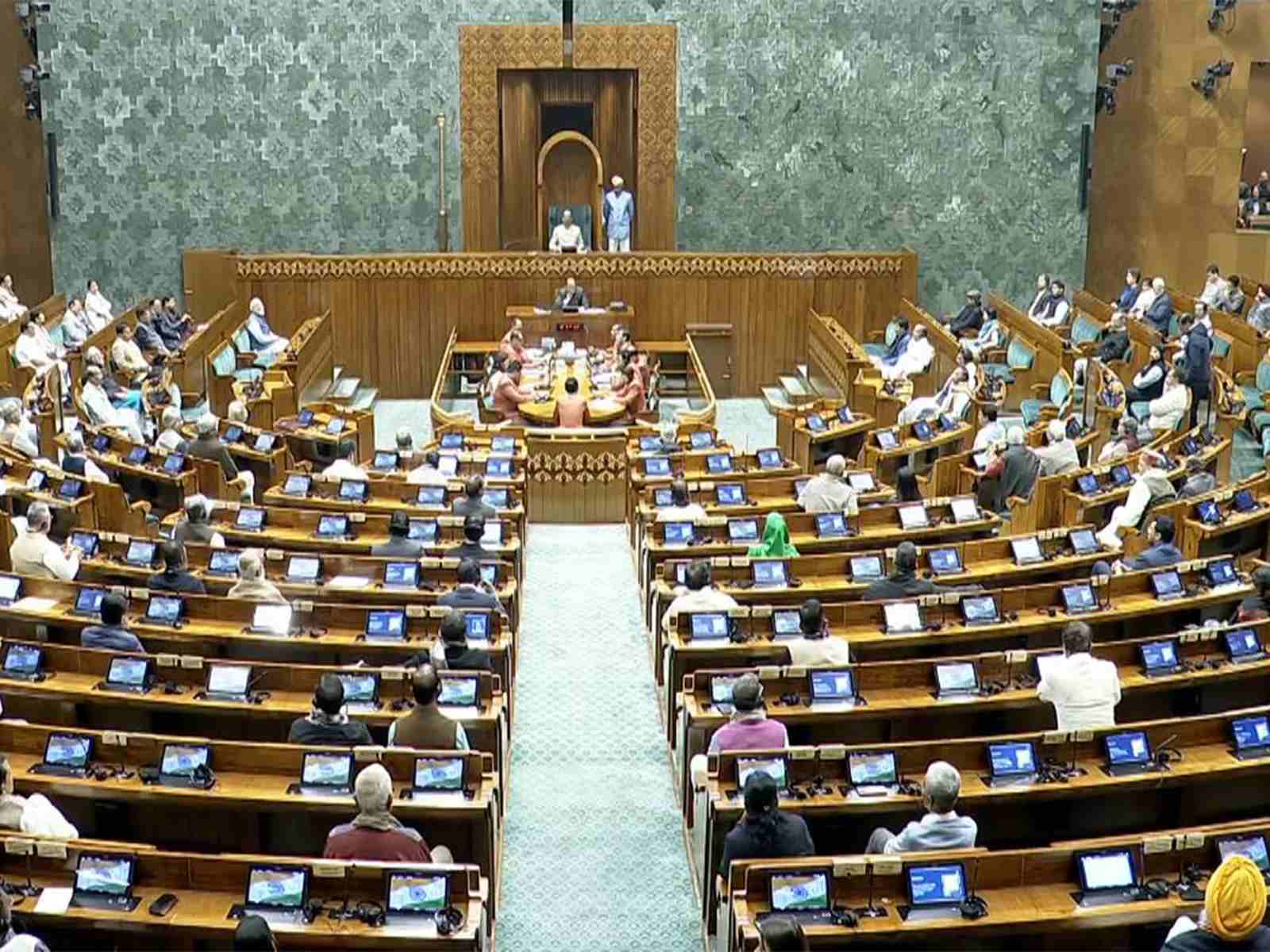 संसद का बजट सत्र: दोनों सदन स्थगित, 1 फरवरी को पेश होगा केंद्रीय बजट