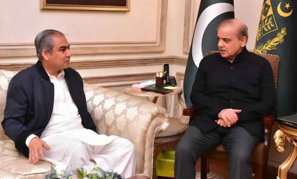 पाकिस्तान का यू-टर्न: टी20 विश्व कप में भारत संग मुकाबला खेलने पर भरी हामी