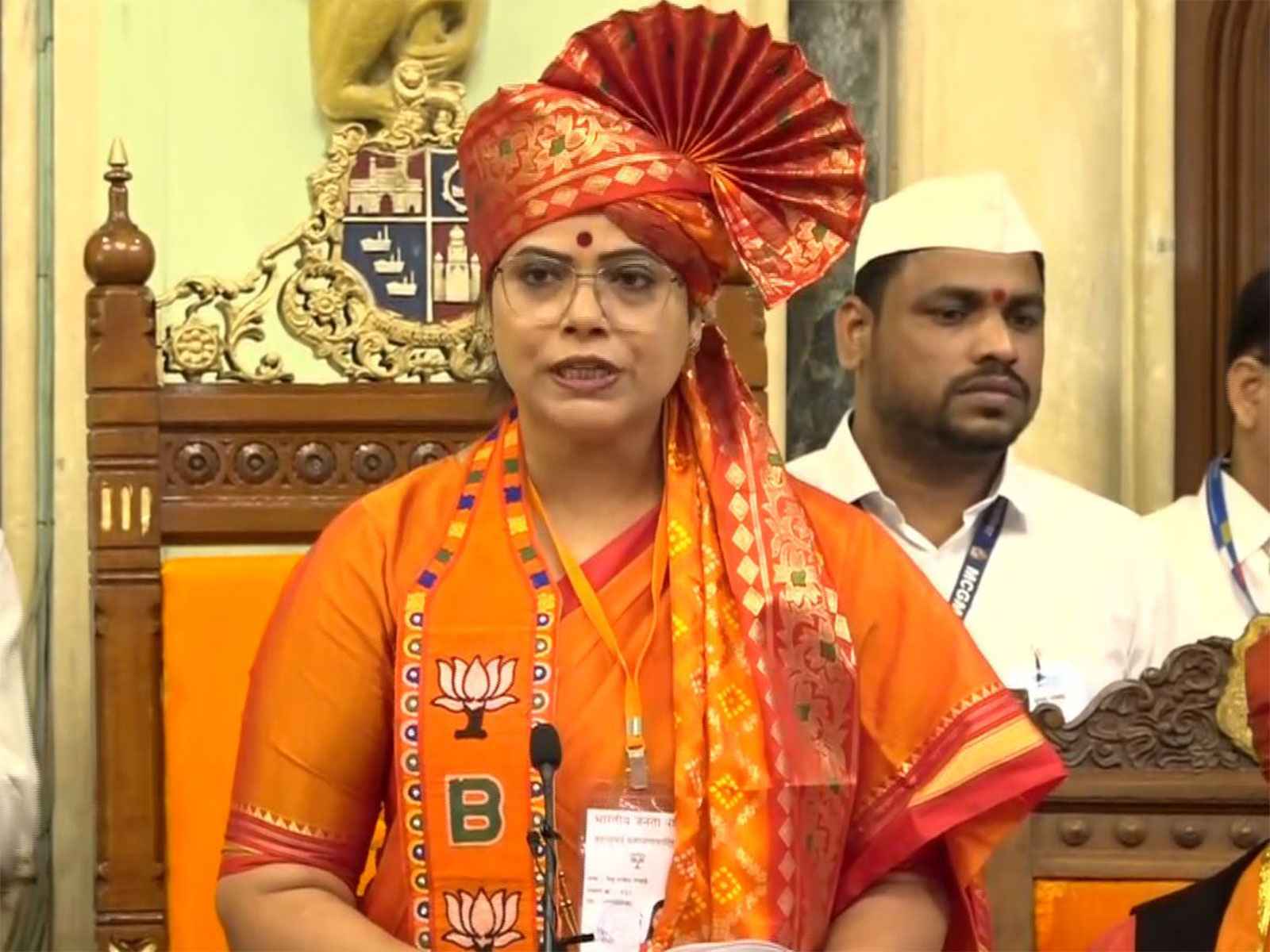 ठाकरे युग का अंत: बीएमसी में BJP की एंट्री, रितु तावड़े बनीं मेयर