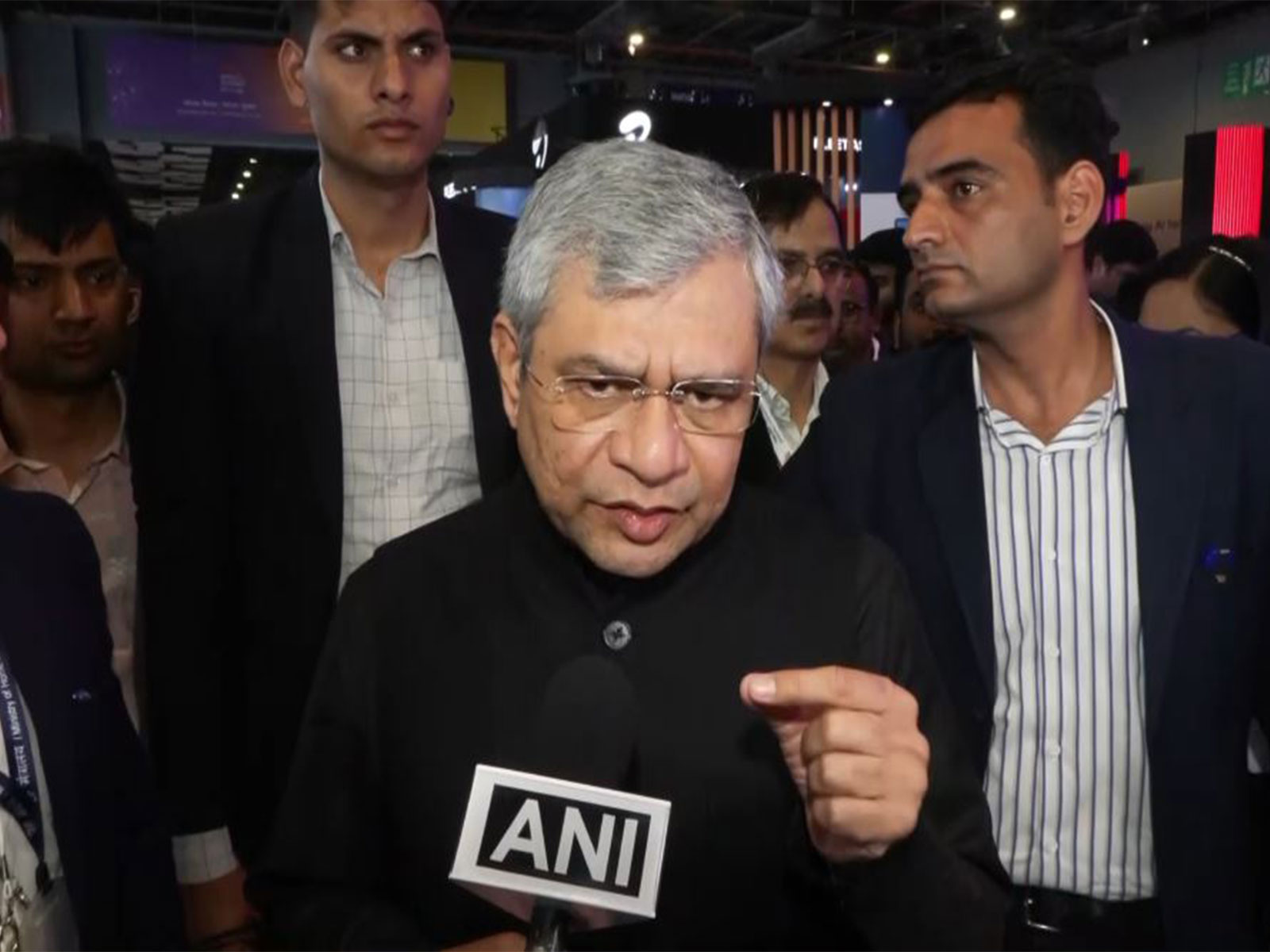 अगले दो वर्षों में भारत के AI सेक्टर में 200 अरब डॉलर से ज्यादा निवेश की उम्मीद: अश्विनी वैष्णव