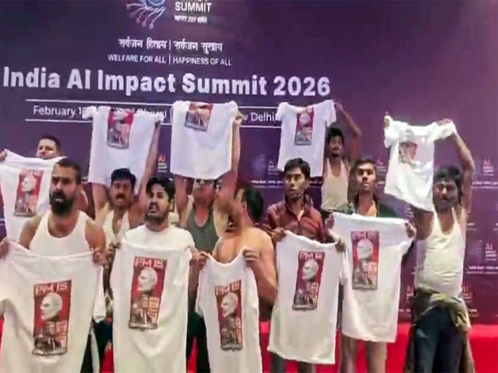 भारत मंडपम में हंगामा: AI शिखर सम्मेलन के दौरान विरोध, 4 युवा कांग्रेस कार्यकर्ता गिरफ्तार