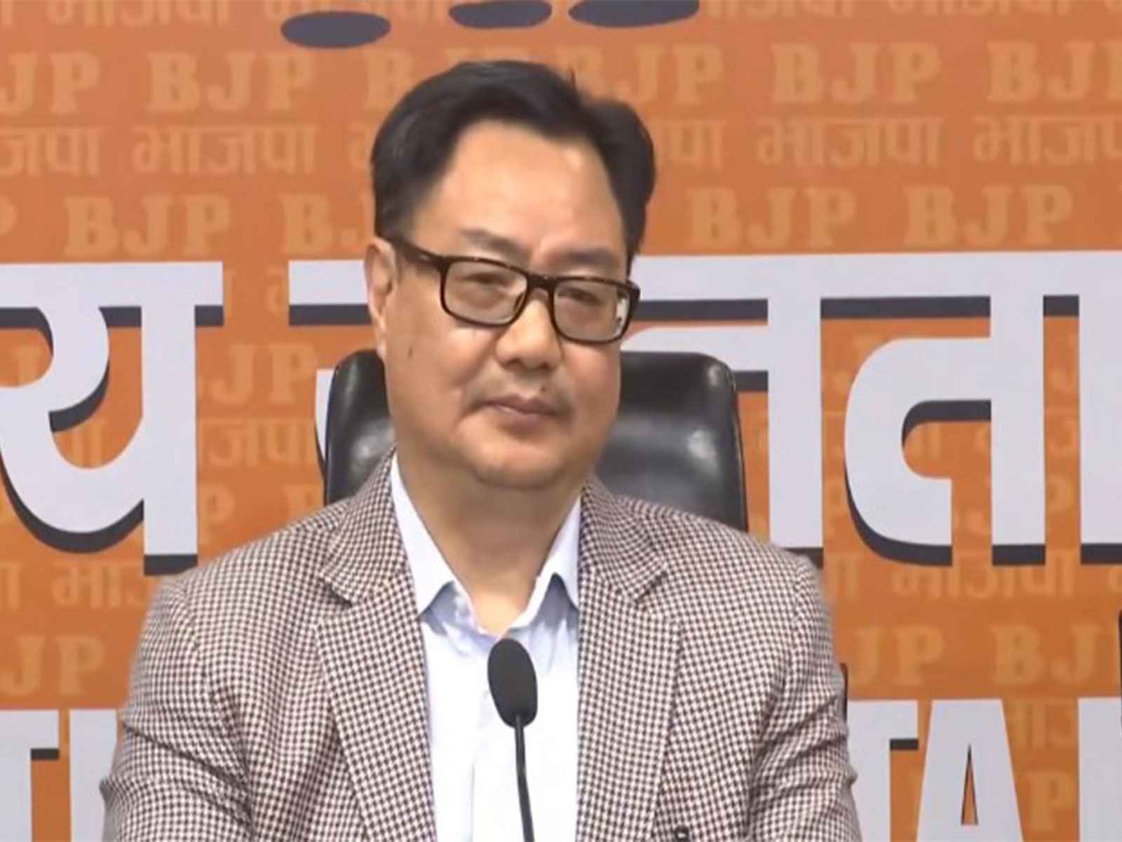 ​AI समिट में युवा कांग्रेस के प्रदर्शन को भाजपा ने बताया 'अश्लील', रिजिजू बोले- माफी मांगे पार्टी