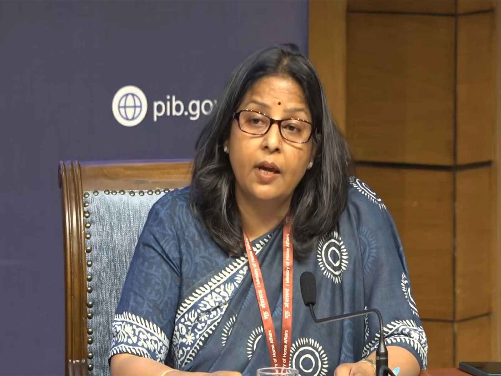 'देश में ईंधन की कोई कमी नहीं': पश्चिम एशिया संकट के बीच सरकार का भरोसा