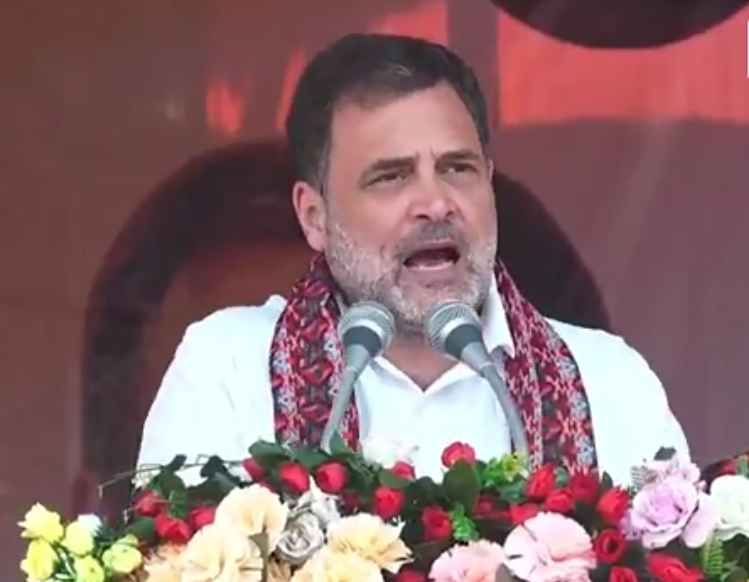 असम में गरजे राहुल गांधी, बोले- 'कांग्रेस की सरकार बनी तो हिमंता बिस्वा सरमा पर होगी कार्रवाई'