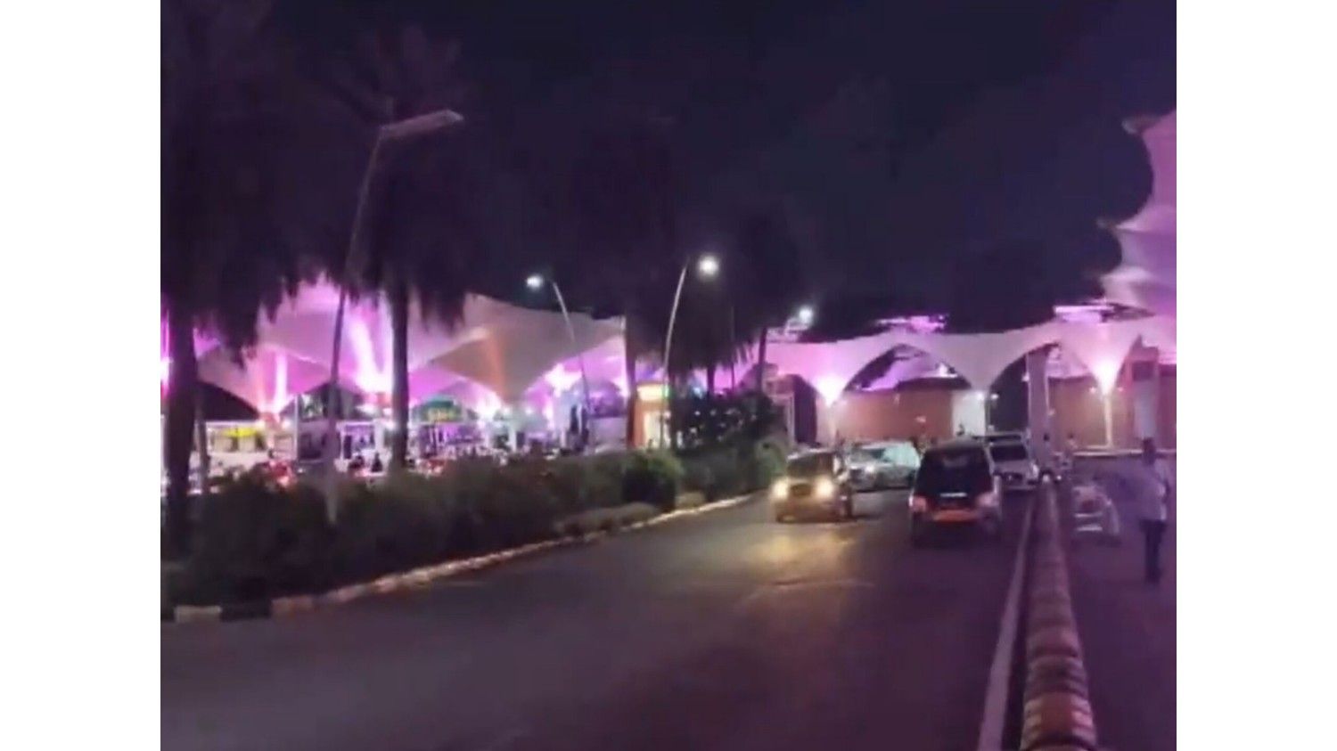 मुंबई: छत्रपति शिवाजी महाराज अंतरराष्ट्रीय हवाई अड्डे के टर्मिनल 1 में लगी आग