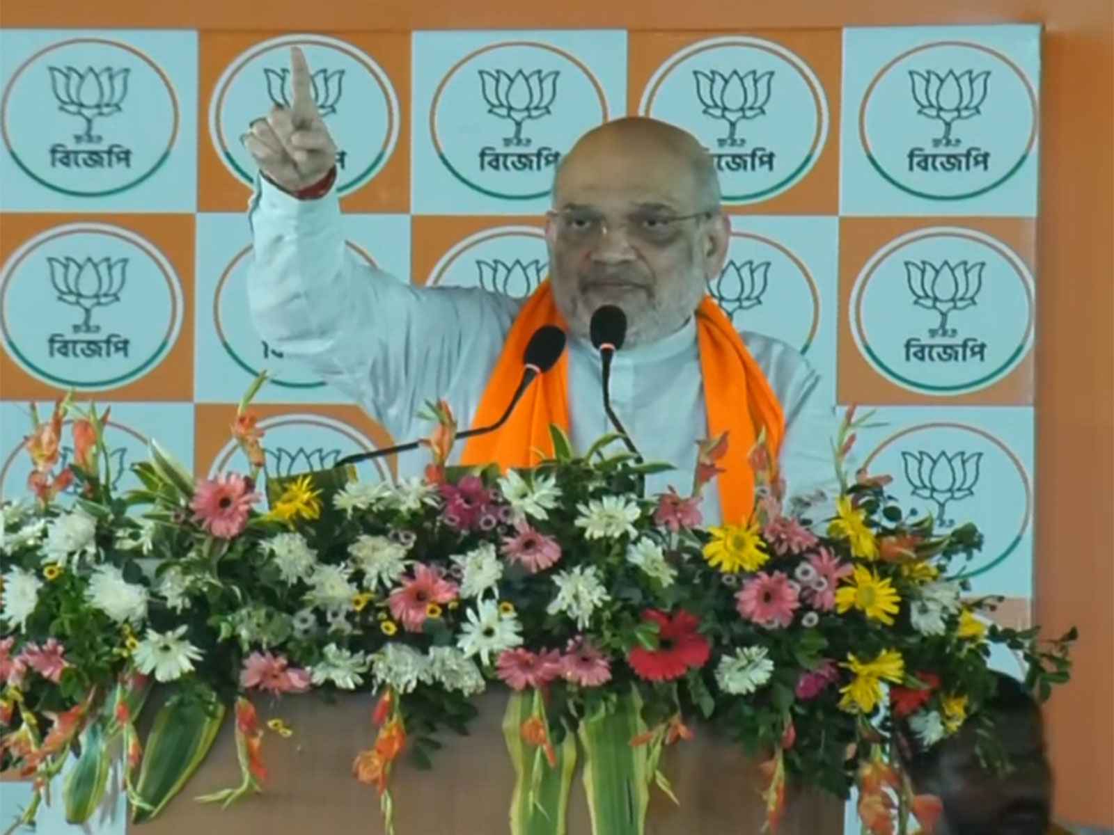 थोड़ी तो शर्म कीजिए ममता दीदी, आप महिला होते हुए बहन की रक्षा नहीं कर सकीं: अमित शाह का वार