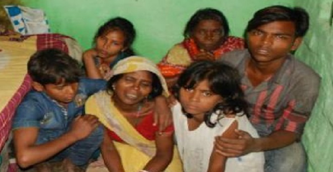 झारखंड में बच्ची की मौत के बाद भुखमरी से रिक्शा चालक ने तोड़ा दम