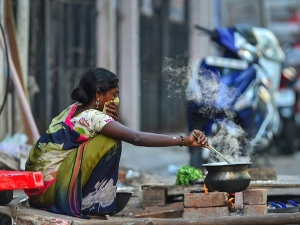 रिपोर्ट: बिहार में एक तिहाई परिवार प्रति माह छह हजार रुपये या उससे कम पर कर रहे हैं जीवन यापन
