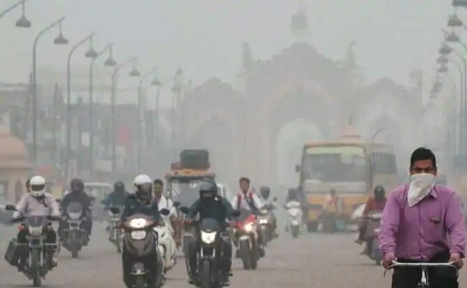 दिल्ली में कोरोना और प्रदूषण दोनों बेकाबू, त्योहारों के मौसम खतरा और बढ़ा