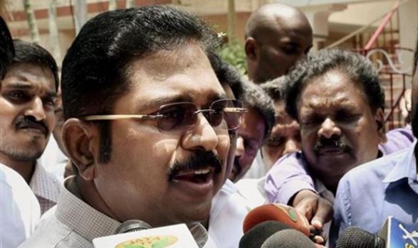 तमिलनाडु में दिनाकरण को बड़ा झटका, 18 विधायक अयोग्य घोषित
