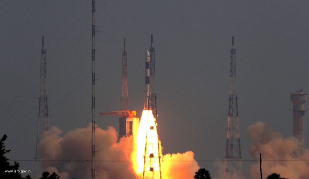 आंध्र प्रदेश के श्रीहरिकोटा से सोमवार सुबह 9.27 पर पीएसएलवी द्वारा इलेक्ट्रॉनिक इंटेलीजेंस उपग्रह, एमिसैट का प्रक्षेपण किया गया।
