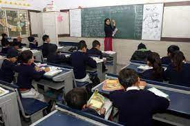 सर्वेः दिल्ली के 76 प्रतिशत माता-पिता बच्चों को स्कूल भेजने के लिए तैयार, कहा- बंद तभी हो जब उनके आसपास हों ओमिक्रोन के कई मामले