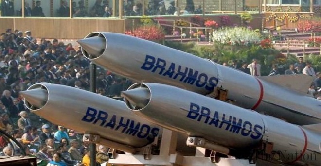 भारत ने सुपरसोनिक मिसाइल 'ब्रह्मोस' का किया सफल परीक्षण