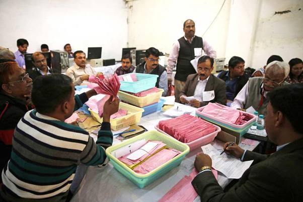 कोरोना संकट के बीच एक केंद्र शासित और चार राज्यों के विधानसभा चुनावों की मतगणना आज,  बंगाल में कौन मारेगा बाजी