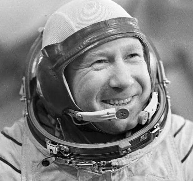 स्पेस वॉक करने वाला पहला इंसान, रूसी एस्ट्रोनाट एलेक्सी लियोनोव का निधन