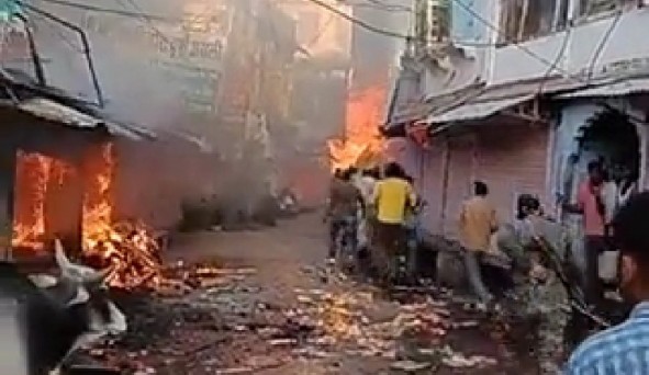 राजस्थान: हिंसा प्रभावित करौली में कर्फ्यू 10 अप्रैल तक बढ़ा, आज से मिलेगी कर्फ्यू में तीन घंटे की ढील