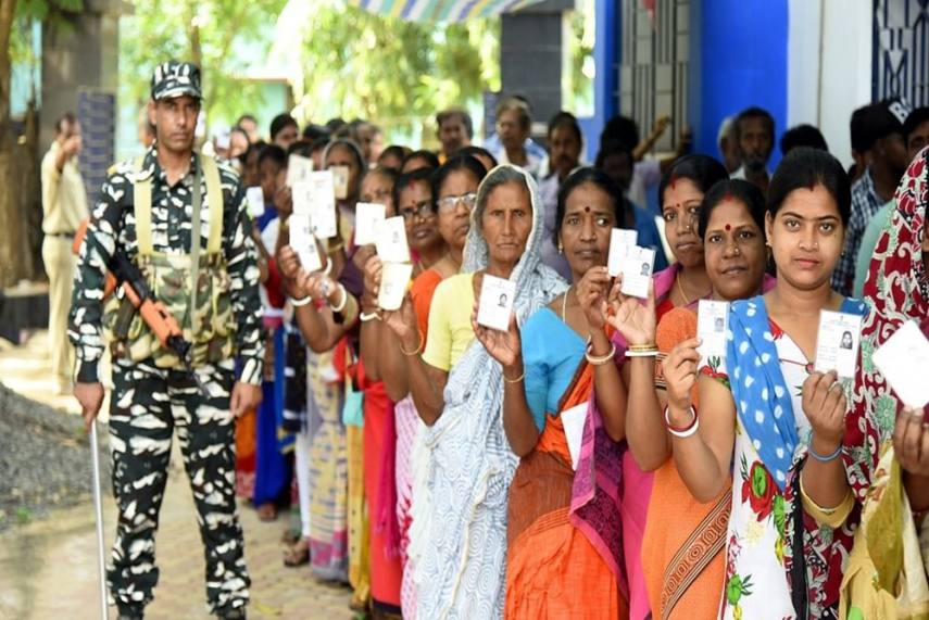 बंगाल चुनाव: अंतिम चरण के मतदान के दौरान हिंसा, बीरभूम में बीजेपी उम्मीदवार पर हमला, 5 बजे तक 76.07 %मतदान