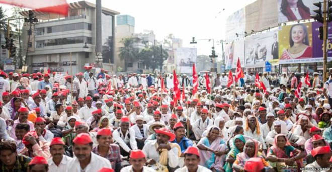 महाराष्ट्र : मुंबई के आजाद मैदान पहुंचा किसानों का मार्च, मुख्यमंत्री से मिलेंगे