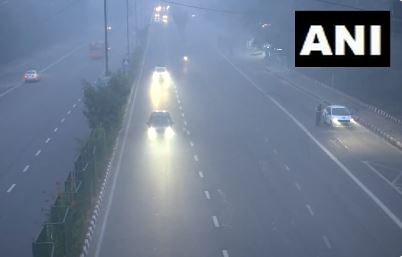 मामूली सुधार के बाद भी सांस लेने लायक नहीं है दिल्ली की हवा, गंभीर से बहुत खराब श्रेणी में पहुंंचा एक्यूआई