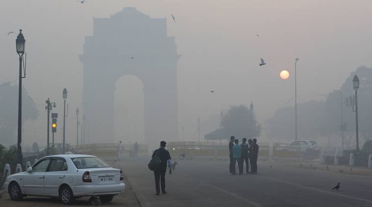 इस बार दिवाली पर एयर इंडेक्स 350 स्तर पहुंचने की आशंका, प्रदूषण बढ़ाएगा दिल्ली की परेशानी