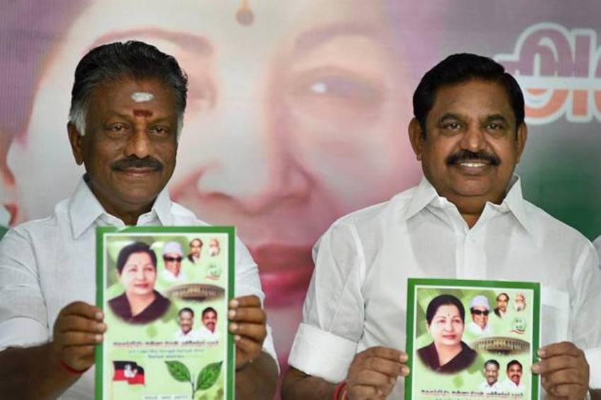 तमिलनाडु चुनाव में पलानीस्वामी होंगे AIADMK का सीएम चेहरा, पनीरसेल्वम ने की घोषणा