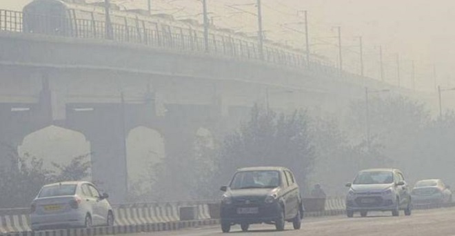 दिल्ली में प्रदूषण कम नहीं हुआ, तो प्राइवेट गाड़ियों पर लग सकती है पाबंदी