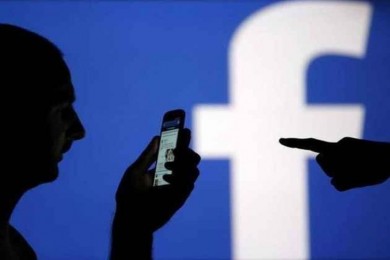फेसबुक ठप होने से 52 हजार करोड़ रुपये का नुकसान, 5 फीसदी शेयर गिरे, इंस्टाग्राम और व्हाट्सऐप भी डाउन रहे