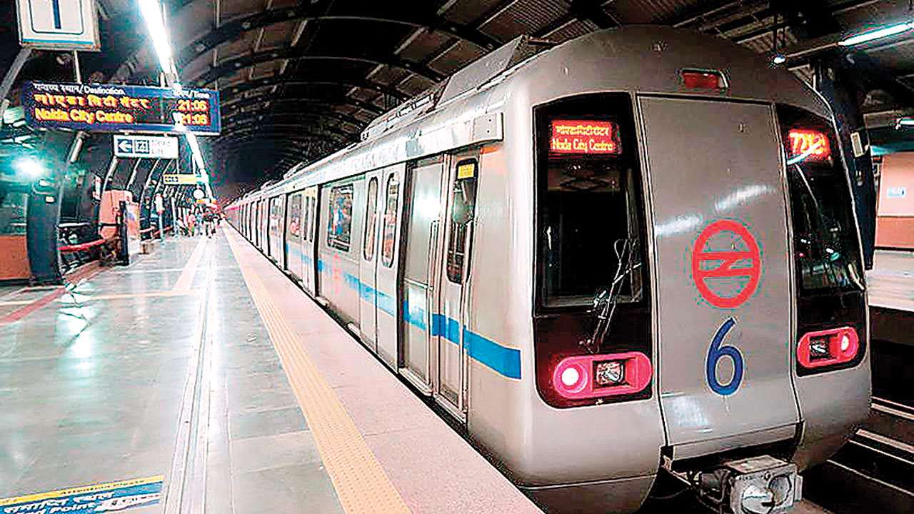 दिल्ली मेट्रो तक पहुंचा कोरोना, डीएमआरसी के 20 कर्मचारी मिले पॉजिटिव