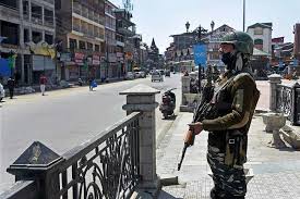 जम्मू-कश्मीर में एक सप्ताह में घुसपैठ की दूसरी कोशिश में चार आतंकवादी मारे गए, भारी मात्रा में बरामद किए हथियार और गोला-बारूद