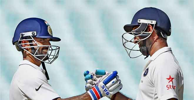 न्यूजीलैंड की अनुशासित गेंदबाजी से भारत पहले दिन पस्त