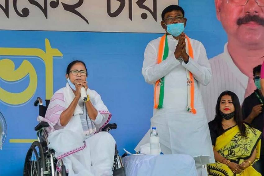 CM ममता बनर्जी का पीएम मोदी को पत्र, कहा- केंद्र की टीकाकरण नीति खोखली, कर रही है दिखावा