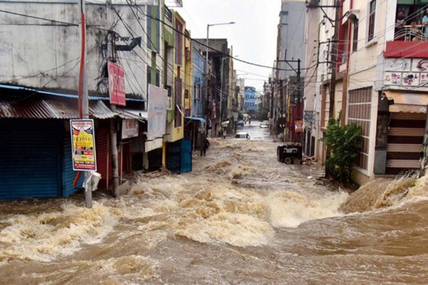 तेलंगाना, आंध्र प्रदेश, महाराष्ट्र में बारिश से मची तबाही, 31 लोगों की मौत