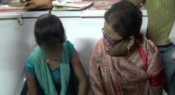 मुस्लिम युवक से प्यार करने वाली युवती पर बीजेपी नेता ने जड़ा तमाचा, वीडियो वायरल