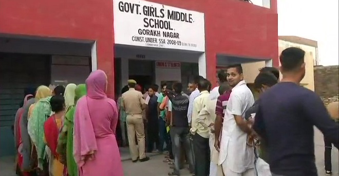आतंकियों की धमकी के बीच जम्मू-कश्मीर में हुआ मतदान, घाटी में महज 8.3 फीसदी वोटिंग