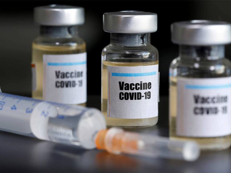 जॉनसन एंड जॉनसन की सिंगल-शॉट वैक्सीन को मिली मंजूरी, स्वास्थ्य मंत्री ने दी जानकारी