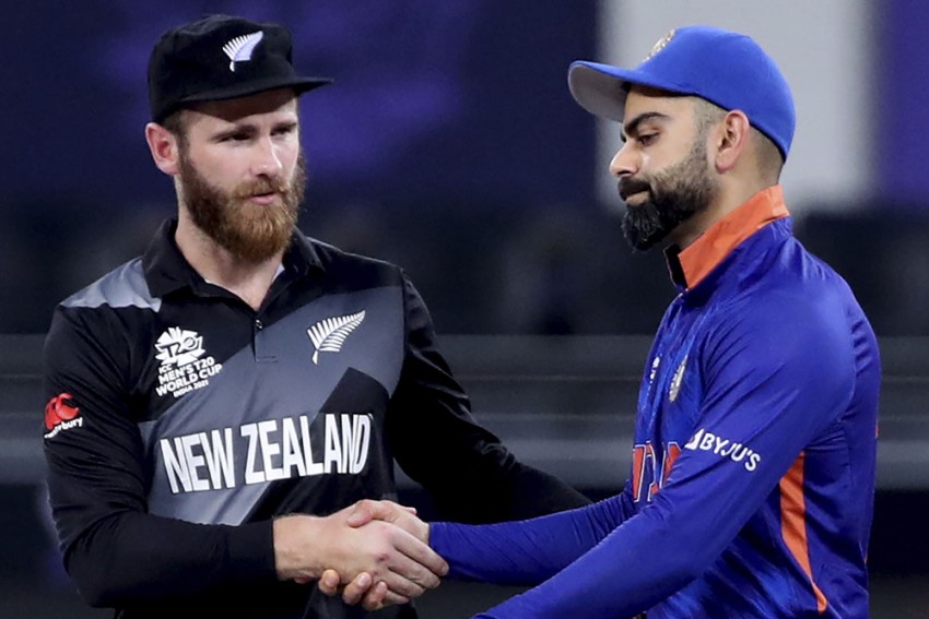 IND vs NZ, T20 World Cup 2021:टीम इंडिया ने न्यूजीलैंड को दिया 111 रनो का टारगेट, भारतीय गेंदबाजों पर टिकी सभी की नजरें
