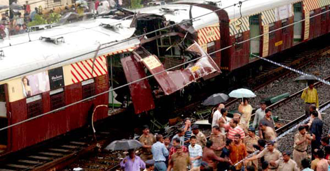 मुंबई ट्रेन ब्‍लास्‍ट: 8 दोषियों को मृत्‍युदंड, 4 को उम्रकैद की मांग