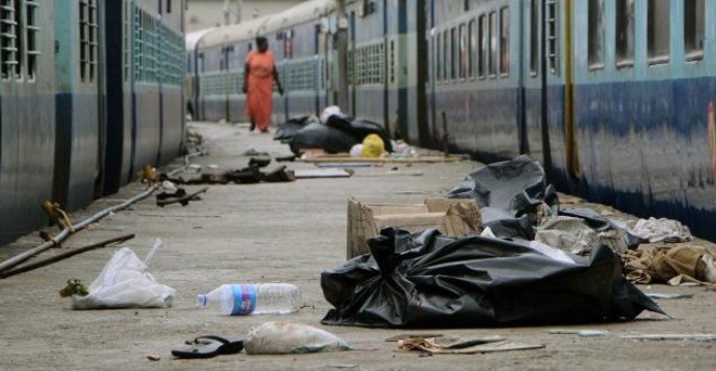 स्टेशनों का कचरा बेच करोड़ों कमाएगी भारतीय रेल