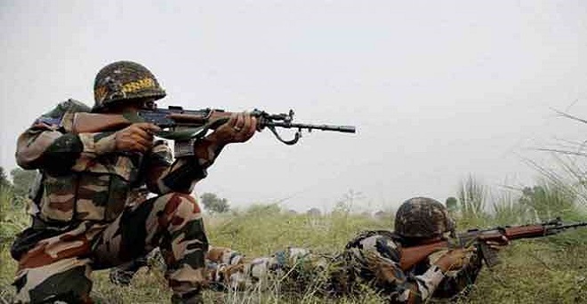 जम्मू-कश्मीर के तंगधार सेक्टर में भारतीय सेना ने  दो पाक-सैनिकों को मार गिराया