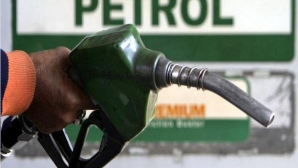फिर से बढ़ी पेट्रोल-डीजल की कीमतें, दिल्ली में पेट्रोल 14 पैसे तो डीजल 29 पैसे हुआ महंगा